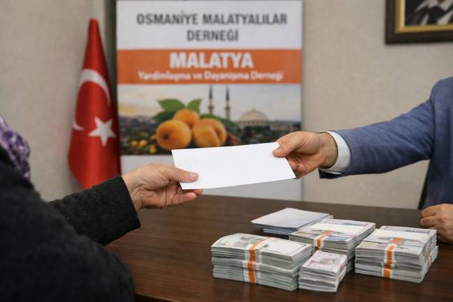 OSMANİYE MALATYALILAR DERNEĞİ’NDEN 820 AİLEYE NAKİT RAMAZAN DESTEĞİ